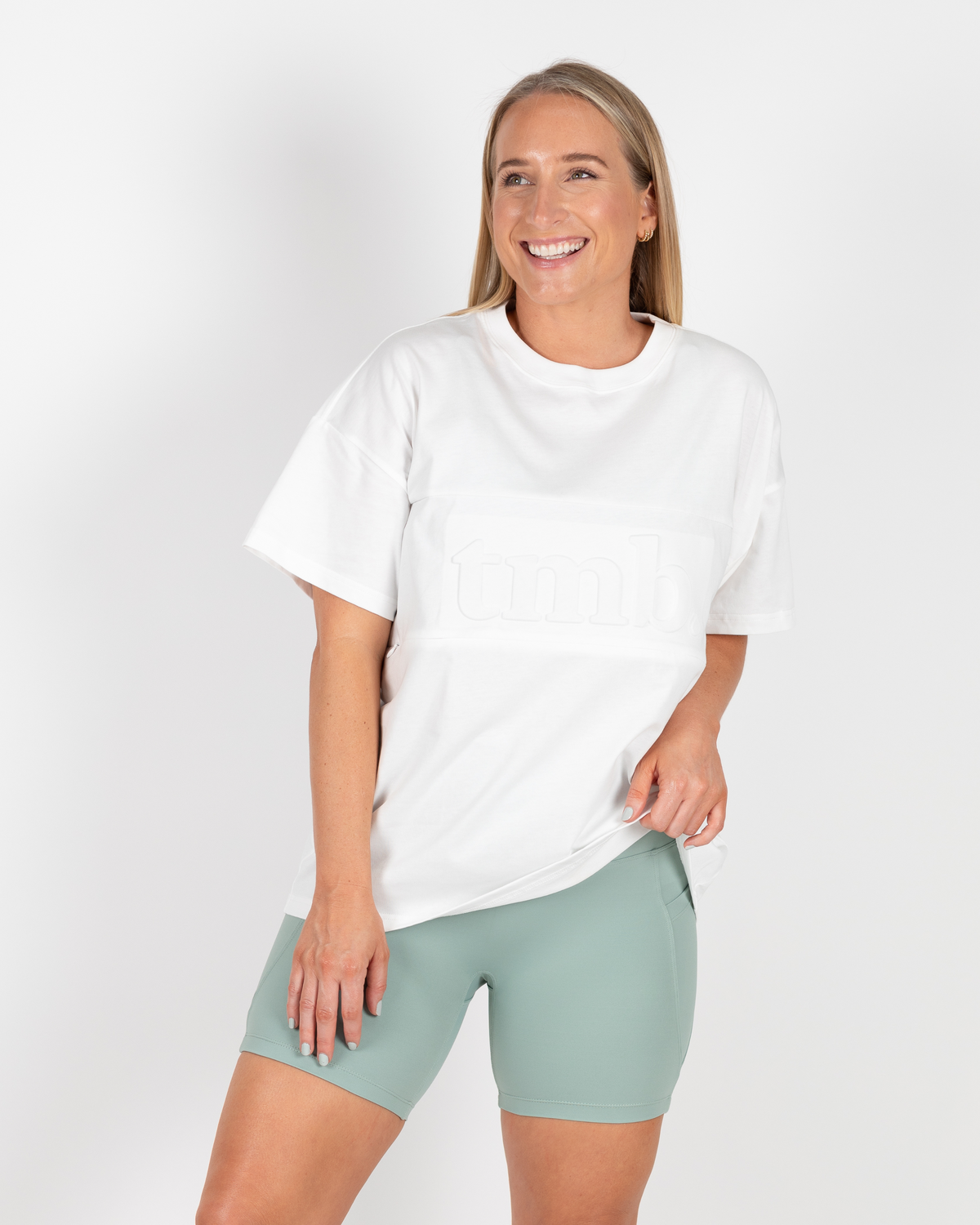 The Boyfriend Breastfeeding Tee (White) - The Milk Boutique